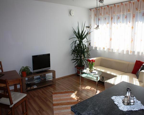 Nadja Apartment *